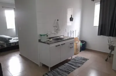 Oportunidade com preço de ocasião quarto separado fundos , silencioso e tranquilo