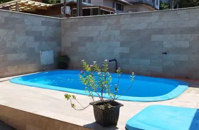 Casinha de praia para ir a pé junto ao paraiso do matadeiro