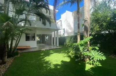 120 mt sendo 2 suítes, homeoffice em amplo terrenio de 225mt