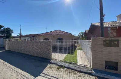 Muito boa casa tapera em centro de terreno ,  excelente localização  só r$ 499.