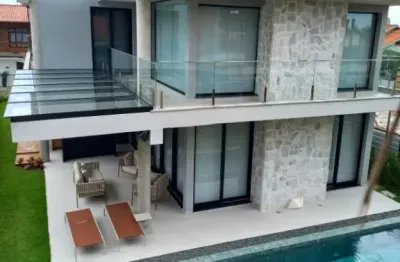 Exclusividade alto padraõ. rua sem saída próximo a praia campeche