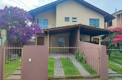 Difícil achar financiável , rua sem saída, conforto e privacidade