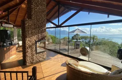 Vista de cinema charme do estilo rústico com o aconchego da vida ao ar livre.