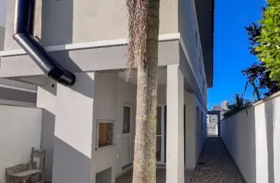 Casa com 3 quartos à venda na Rua Cipreste, 98765, Campeche, Florianópolis