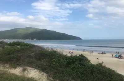 Lindíssimo apartamento na praia dos açores (ficam todos os móveis e eletrodomésticos)