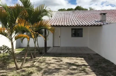 Casa Sozinha no Terreno a 1.2 Km Praia 2 Dormitórios Òtima Rua