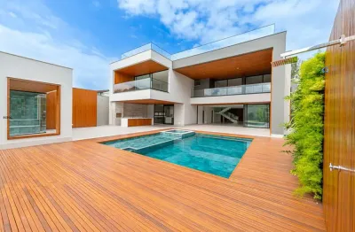 Casa para Venda em Rio de Janeiro, Barra da Tijuca, 5 dormitórios, 5 suítes, 7 banheiros, 8 vagas