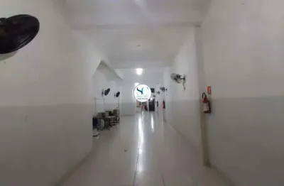 Vende-se galpão no bairro estuário com área total de 436m²