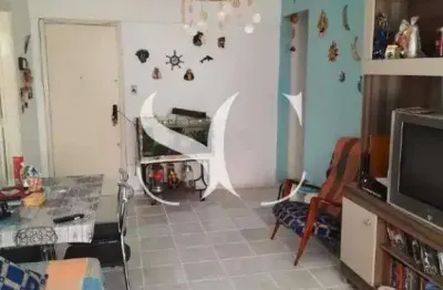 Vende-se apartamento para reforma no bairro da aparecida, com: