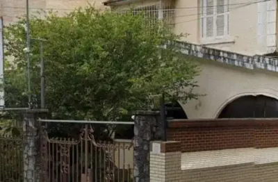 Alugas-se casa - sobrado com 04 dormitórios no bairro de boqueirão em santos