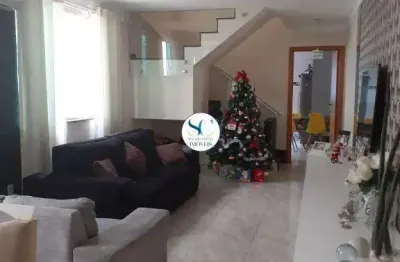 Casa triplex à venda no bairro do embaré na cidade de santos!