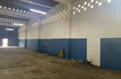 Vende-se galpão no bairro de estuário em santos - área de 356 m²