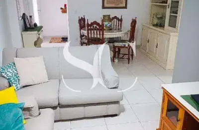 Vende-se apartamento de 02 dormitórios sendo 01 suíte no bairro de ponta da praia em santos