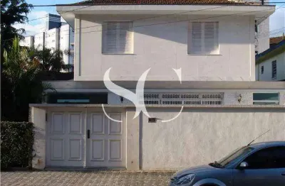 Vende-se casa de 04 dormitórios sendo 01 suíte no bairro de ponta da praia em santos
