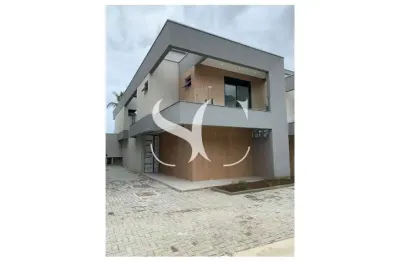 Vende-se casa com 4 suítes, piscina privativa em condomínio em toque toque pequeno