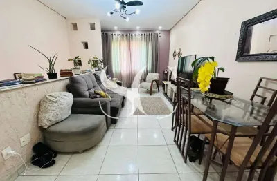 Vende-se casa sobreposta alta de 03 dormitórios no bairro do marapé em santos