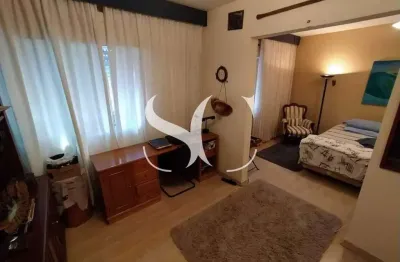 Vende-se apartamento de 04 dormitórios no gonzaga em santos