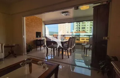 Vende-se apartamento em santos, na ponta da praia, 3 dormitórios, 1 suíte, varanda com churrasqueira.