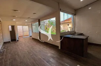 Vende-se casa sobreposta de 240m² com comercio no térreo na rua goiás, eixo gastronômico de santos.