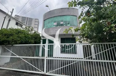 Casa para alugar na Avenida Affonso Penna, Macuco, Santos