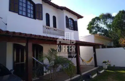 Casa com Piscina à Venda em Itaipuaçu - 3 Quartos, Suíte, 480m², Próxima da Praia