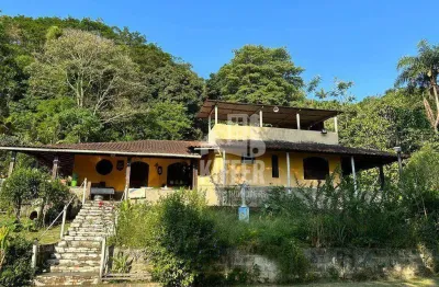 Sítio com 15.500 m², casa sede e lago – saquarema/rj