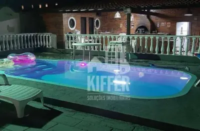 Duas casas no mesmo terreno com piscina e área gourmet à venda no barroco – maricá