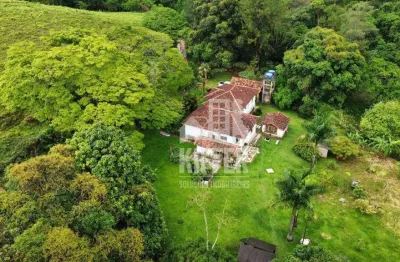 Fazenda com 6 quartos à venda, 705500 m² por R$ 1.550.000 - Mar de Espanha - Mar de Espanha/MG