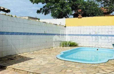 Casa com 2 quartos, piscina e churrasqueira – porteira fechada em itaipuaçu