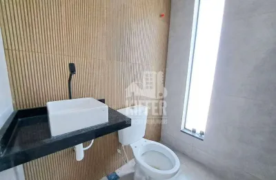 Casa com 3 suítes, quintal e conforto térmico no condomínio dom village em maricá