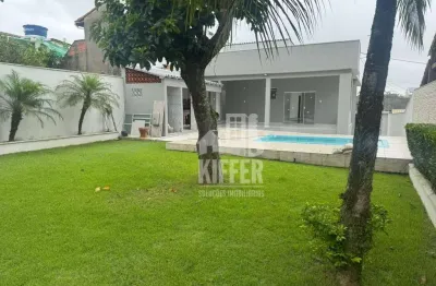 Casa reformada com 3 quartos, escritório, piscina e espaço gourmet – perto da praia – itaipuaçu