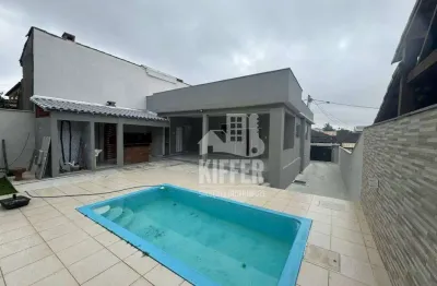 Casa reformada com 3 quartos, escritório, piscina e espaço gourmet – perto da praia – itaipuaçu