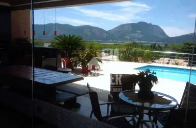 Residência de alto padrão em camboinhas – 4 suítes e lazer completo