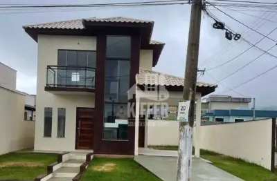Casa de luxo em condomínio fechado – 2 suítes, sacada, quintal e lazer completo