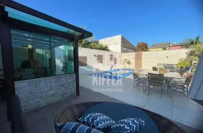 Residência luxuosa de 395m² com área de lazer completa em itaipuaçu