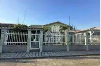 Casa com 3 quartos  para alugar, 227 m² por R$ 5.210/mês - Cordeirinho - Maricá/RJ