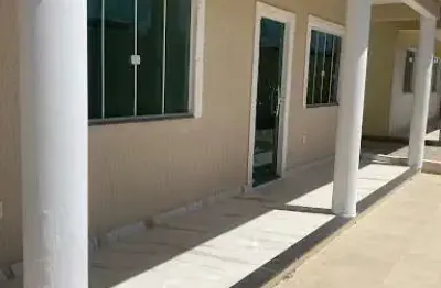 Linda casa com 2 quartos sendo 1 suite pertinho da praia de itaipuaçu