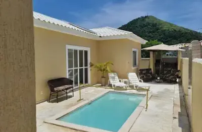 Casa com 3 quartos para alugar, 130 m² -  r$b 7.000,00 cajueiros (itaipuaçu) - maricá/rj