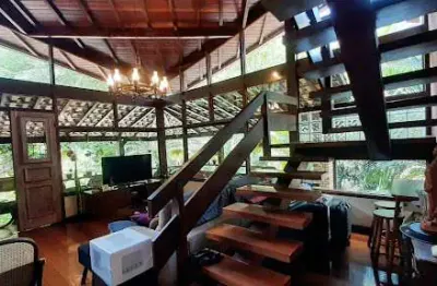 Casa com 4 quartos à venda, 251 m² por r$ 1.700.000 - itaipu - niterói/rj