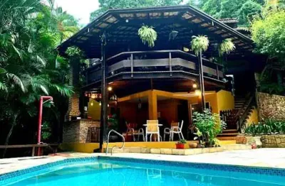 Casa com 4 quartos à venda, 251 m² por R$ 1.700.000 - Itaipu - Niterói/RJ