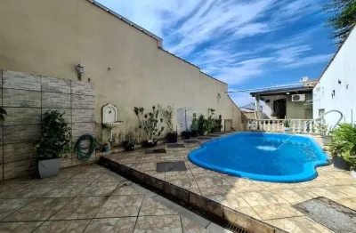 Duas casas (moradia familiar ou renda) no bairro vila áurea, poá/sp; 3 quartos; 2 vagas.