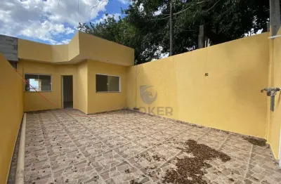 Casa térrea em poá/sp; 3 dormitórios (1 suíte); quintal; 3 vagas.
