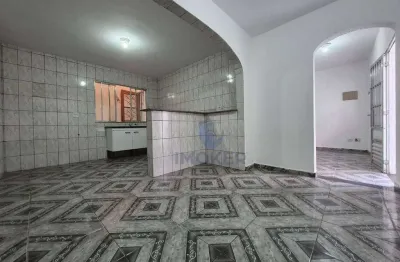 Sobrado em itaquera, são paulo/sp; 2 quartos; 5 vagas; cozinha ampla com dois ambientes.