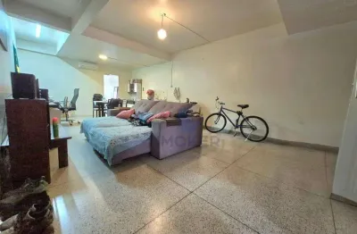 Sobrado no centro, mogi das cruzes/sp; 2 suítes; 2 vagas; amplo espaço construido