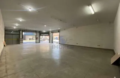 Salão comercial na glicério; centro, suzano/sp; 180 m²; fachada frontal de 10 m; pé direito de 3 m; esquina.