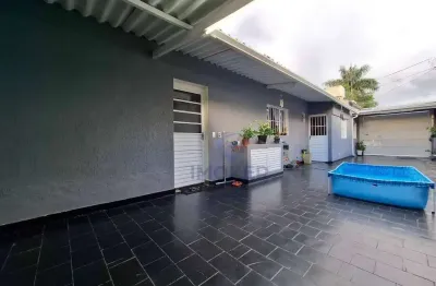 Casa térrea individual; bairro jardim santa helena, poá/sp; 2 quartos; 3 vagas.