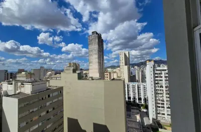 Andar alto com varanda, vista definitiva, melhor localização do centro/lourdes, vaga livre