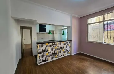 Ótimo apto de 1 qto, banho social, sala, cozi nha americana e área