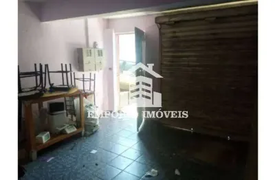 Casa com 3 dormitórios  na cidade tiradentes e com um ponto comercial