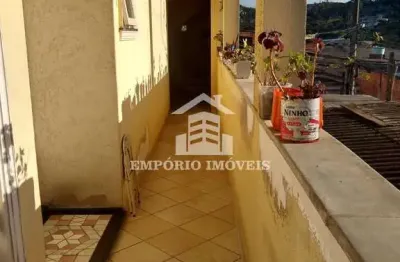 Vende- se  casa sobrado , triplex.  três casas no mesmo terreno.